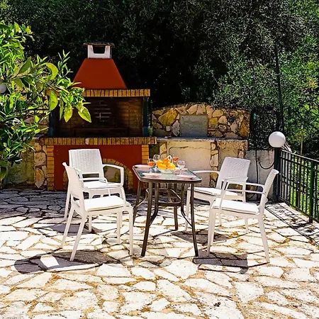 The Old Well, Spacious House In North Corfu Сasa de vacaciones *